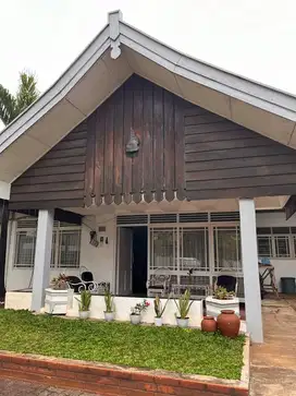 Dijual Rumah Luas&Strategis diCawang—625m²,SHM, Bebas Banjir,7,5M Nego