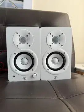 Speaker Yamaha HS 3
