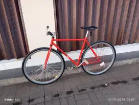 Sepeda fixie Soloist 1 kondisi siap pakai