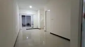 DISEWAKAN RUMAH TAMAN KOPO INDAH V MEGAH BARU BAGUS JARANG ADA