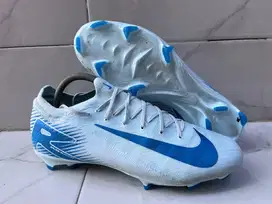 Sepatu Bola nike mercurial