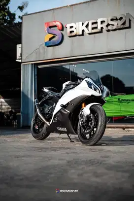 YAMAHA R6 PROPER z900 zx