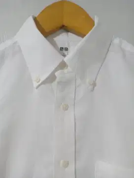 Kemeja Putih Uniqlo Size S Slim
