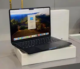Second macbook Air M3 13inch 8/256gb