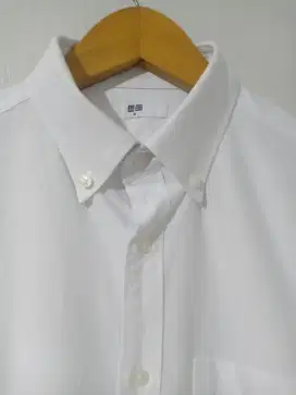 Kemeja Putih Uniqlo Size M