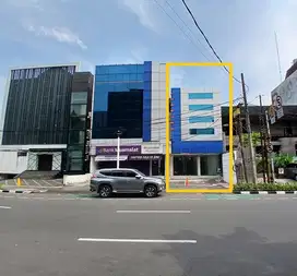 Disewakan Ruko 2 Lantai, Luas 280m2 di Melawai Raya, Kramat Pela