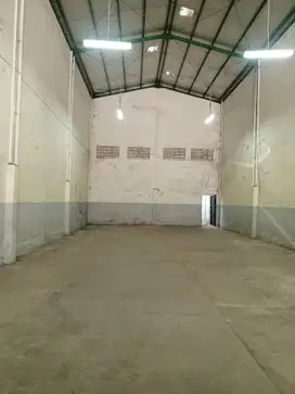 Disewakan cepat gudang bizpark daan mogot