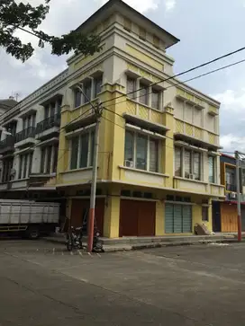Ruko Duta Garden (Ukuran 4x12.5 m)