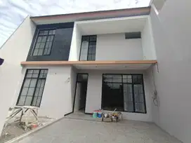 Jual rumah minimalis 2 lantai pondok tjandra tidak banjir