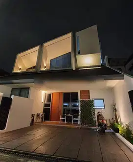 RUMAH BAGUS DI KOMPLEK PREMIUM LEBAK BULUS