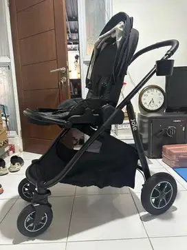 Stroller Joie Hitam