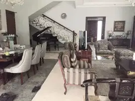 Rumah Mewah 2 Lt. Plus Basement Di Kawasan Elit Menteng