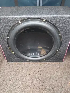 Subwoofer mobil 12inchi plus power momentum 4 chanel