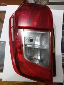 Lampu belakang kiri Calya dan Sigra