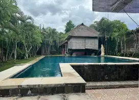 Di Jual Villa Dekat Pantai Saba