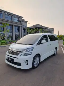 Toyota Vellfire 2.4 AT ZG Premium Sound 2014,2013 type tertinggi