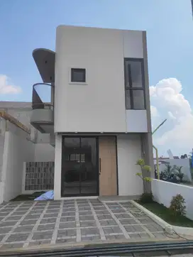 LAKU KERAS !!! RUMAH HANYA 2KMan DARI STASIUN KCIC PADALARANG