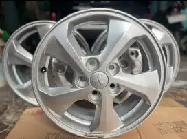 Velg oem ori Xpander