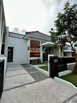 Dijual Rumah Baru Gress Selangkah ke Exit Tol di Riverfront Malang