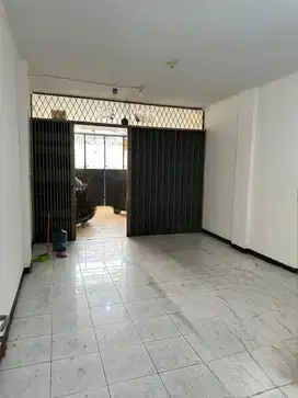 ANA RUMAH UK 4X14M LOKASI STRATEGIS JELAMBAR ra
