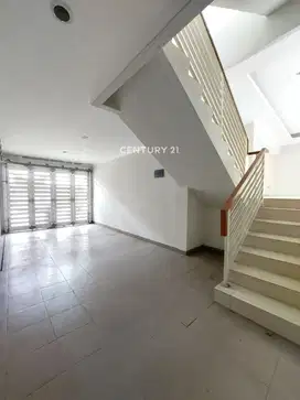 Rumah Di Kebayoran Garden Bintaro Jaya  5374