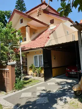 Dijual Rumah Komplek Amethyst Estate Antapani