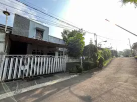 Rumah cantik, asri dekat ke mrt lebak bulus
