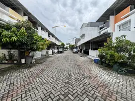 Dijual Villa Komplek Mutiara Palace ukuran 6x16m