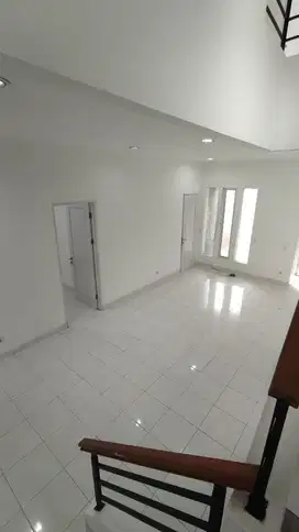 Strategis di jual Rumah Murah di PHG cluster Topaz Gading Serpong