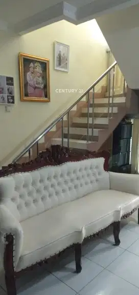 Rumah Semi Furnished Siap Huni Di Taman Modern Cakung