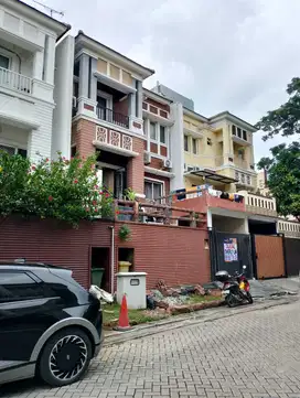 DIJUAL SANGAT MURAH Town house emerald BGM PIK