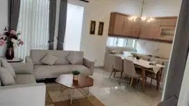 Disewakan Rumah Cantik Estetik Kondisi Semifurnish di Suvarna Sutera