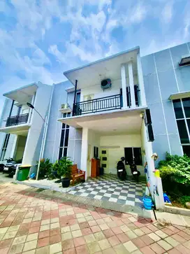 Rumah 2Lt Cantik Minimalis Cluster Elite Dekat Kampus UMS