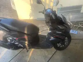 Honda Vario 160 hitam glossy