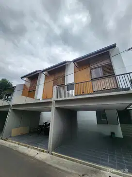 Rumah baru buahbatu dekat rumah sakit mayapada