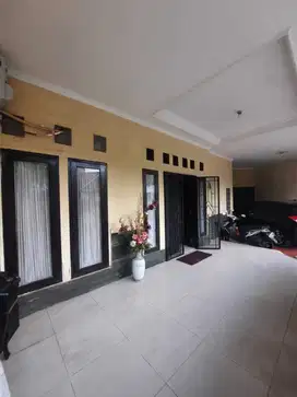 Dijual rumah siap huni 2 lt di Villa Melati Mas, Serpong
