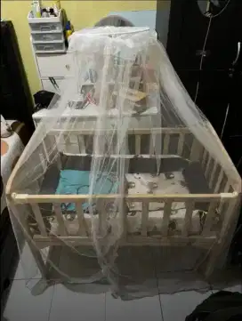 BOX TEMPAT TIDUR BAYI