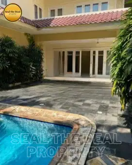 Disewakan Rumah Luas Di Area Menteng Jakarta Pusat STD221