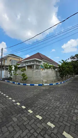 Dijual Rumah Hook di Pondok Blimbing Indah, PBI Araya Malang