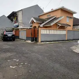 DIJUAL RUMAH 2 LANTAI SIAP HUNI POSISI HOOK DI KOMPLEK ARCAMANIK ENDAH