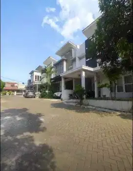 Rumah di Pondok Kelapa Dalam Cluster Semi Furnished Keamanan 24 Jam