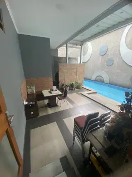 Dijual rumah singgasana ada kolam renang