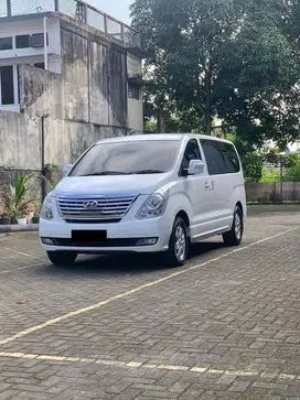 Hyundai H1 AT 2012