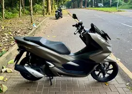 Honda PCX 150 CBS ISS Keyless MULUSSS Pajak Hidup Panjang
