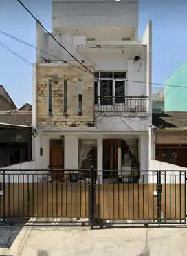 Jual Murah! Rumah kantor dekat PIM 3 Pondok Indah Jaksel