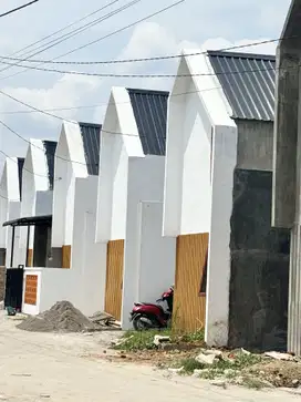 DAERAH SUNGGAL KANAN , RUMAH FI BAWAH 200jt