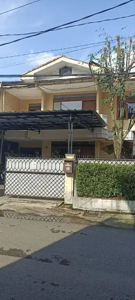 Rumah plus kostan tengah kota bandung dekat tol buah batu dan TSM