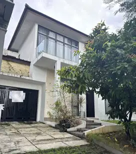 DIjual rumah minimalis dengan swiming pool dekat Jungleland Sentul
