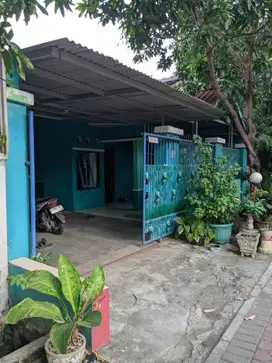 Rumah di pucang anom pucang gading, dekat SMP iT