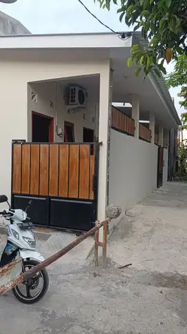 DIJUAL KOS AC KARTOSURO L 64 M 3 KAMAR